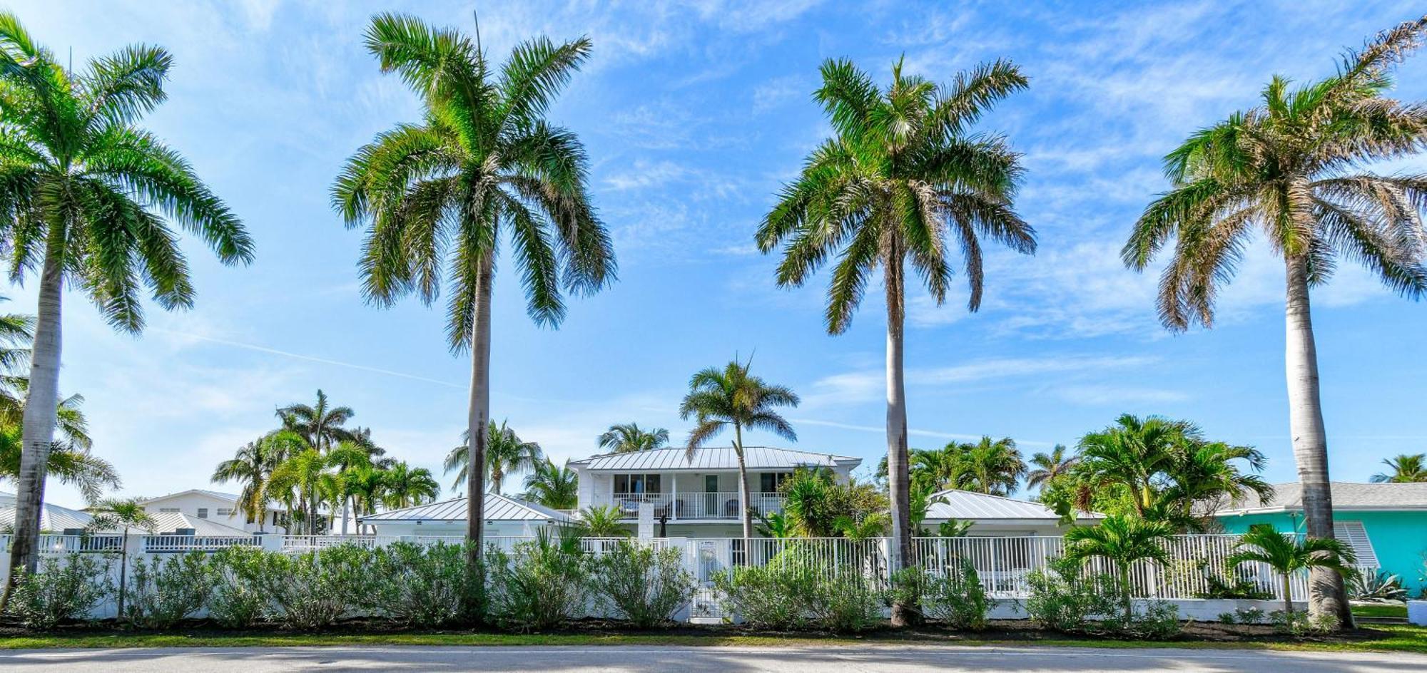 Sunshine Shores Boutique Apartments Palm Beach Shores Zewnętrze zdjęcie