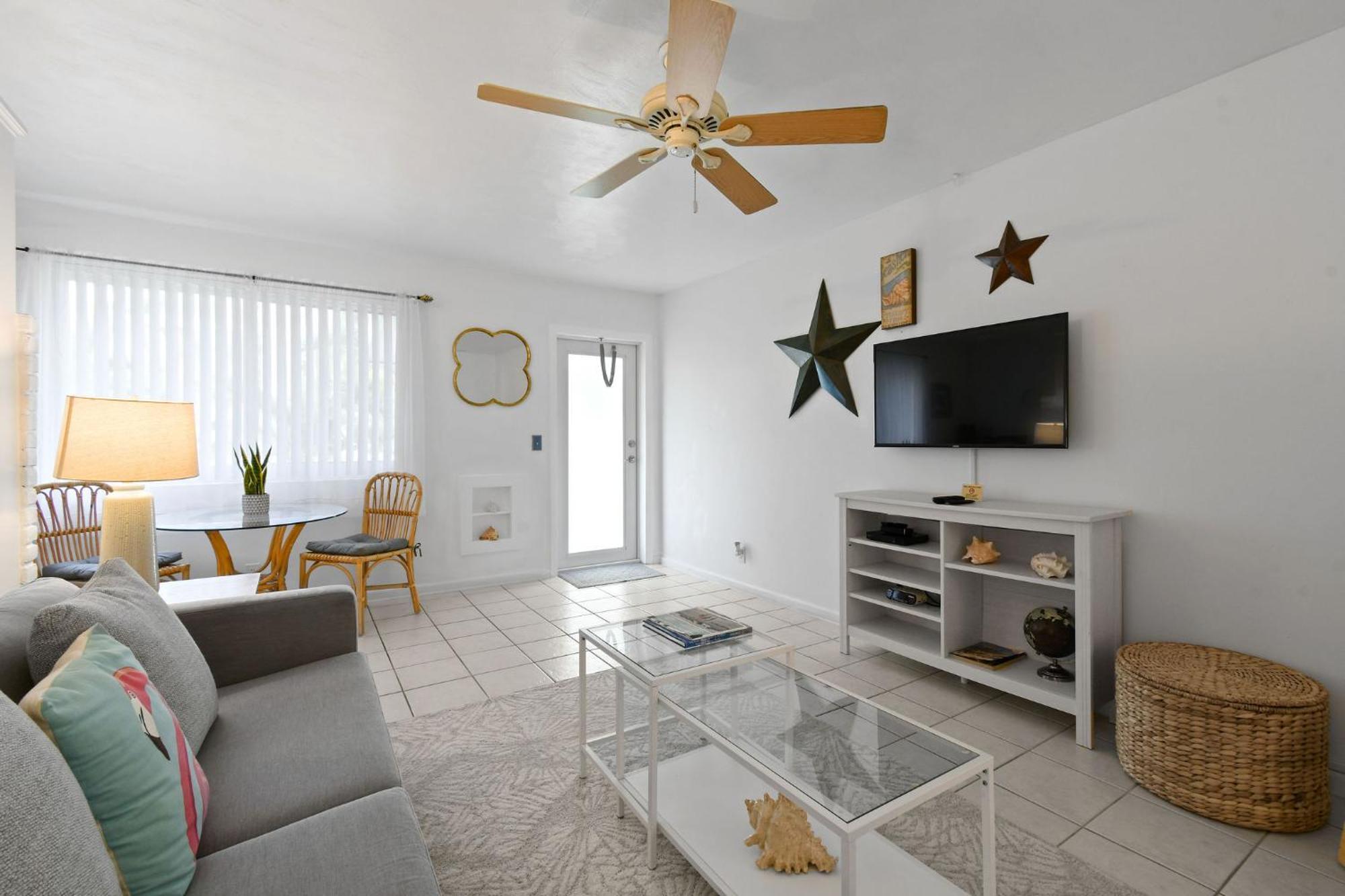 Sunshine Shores Boutique Apartments Palm Beach Shores Zewnętrze zdjęcie