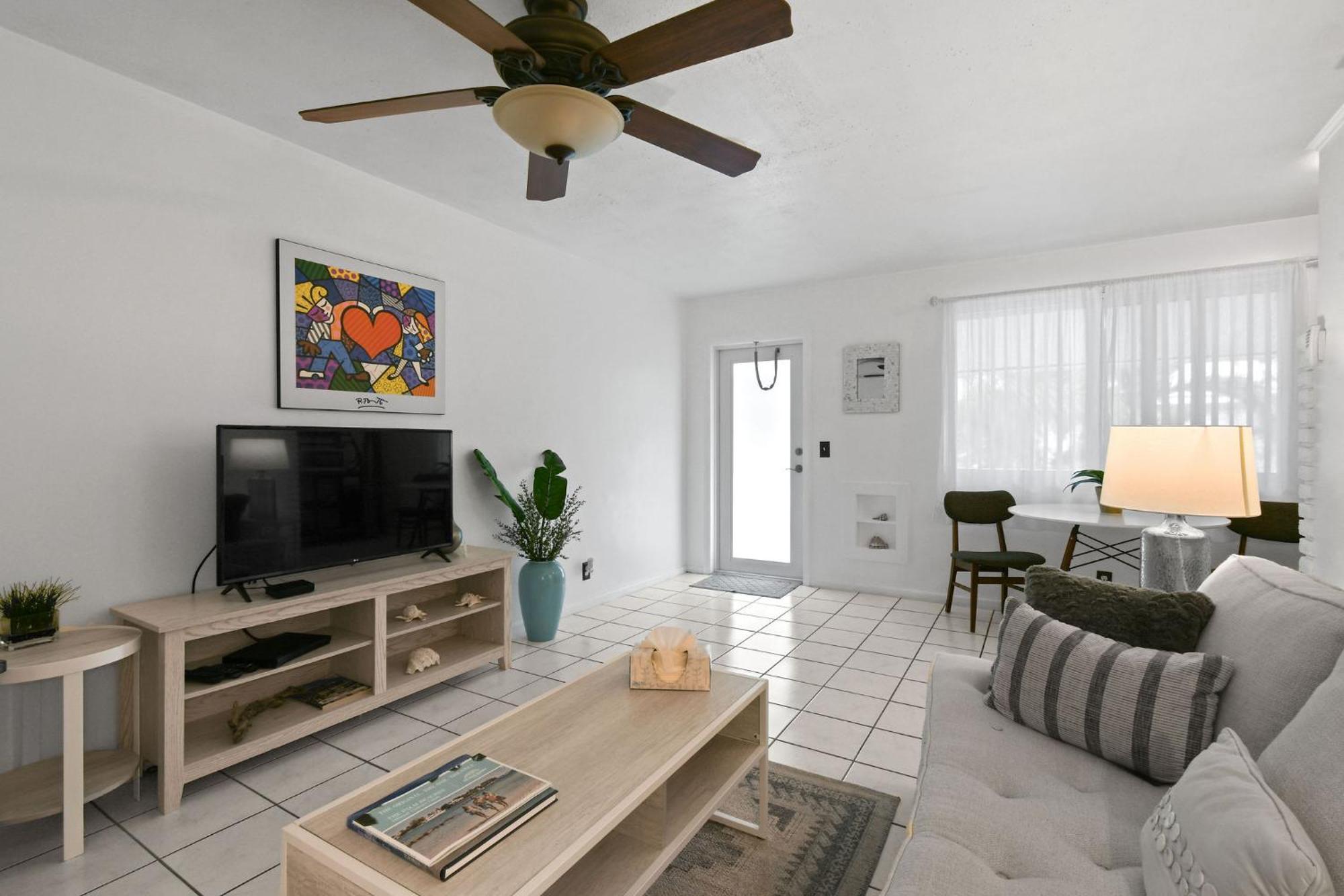 Sunshine Shores Boutique Apartments Palm Beach Shores Zewnętrze zdjęcie