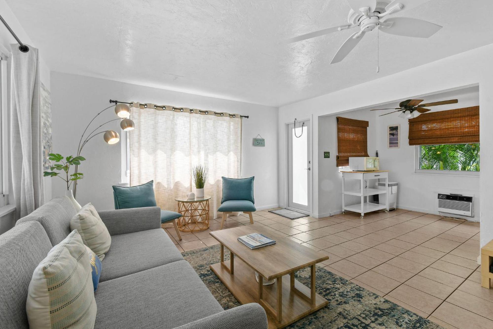 Sunshine Shores Boutique Apartments Palm Beach Shores Zewnętrze zdjęcie