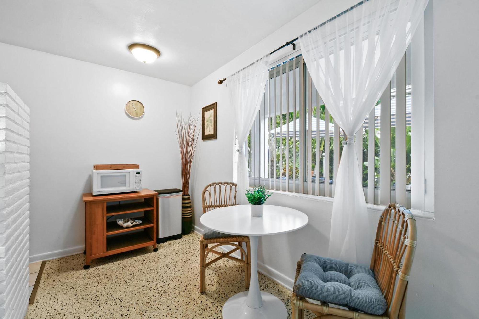 Sunshine Shores Boutique Apartments Palm Beach Shores Zewnętrze zdjęcie