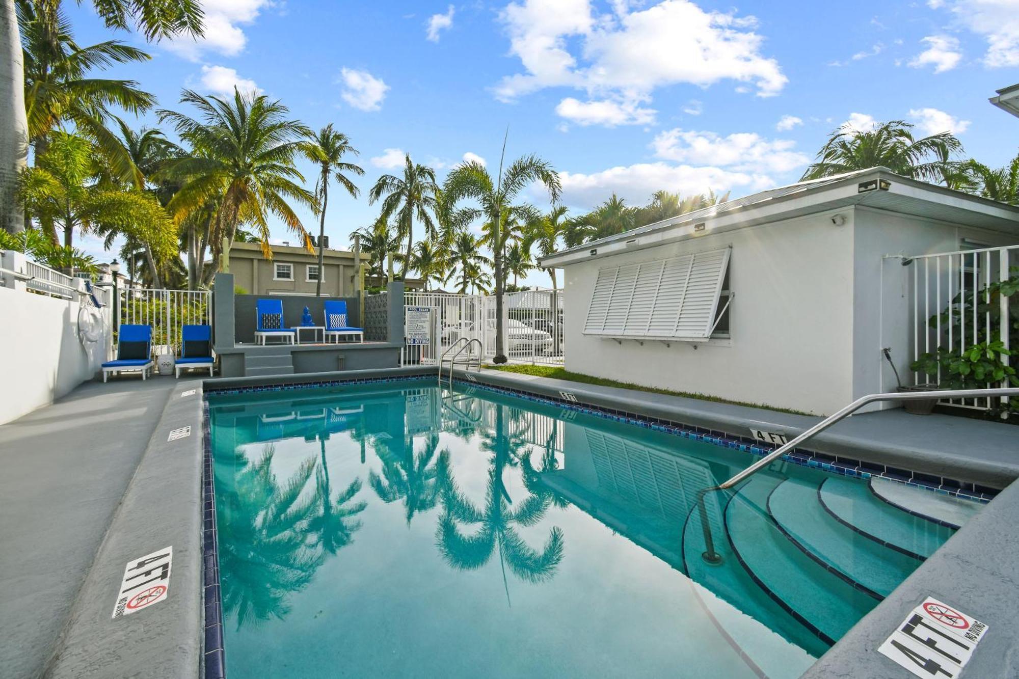 Sunshine Shores Boutique Apartments Palm Beach Shores Zewnętrze zdjęcie
