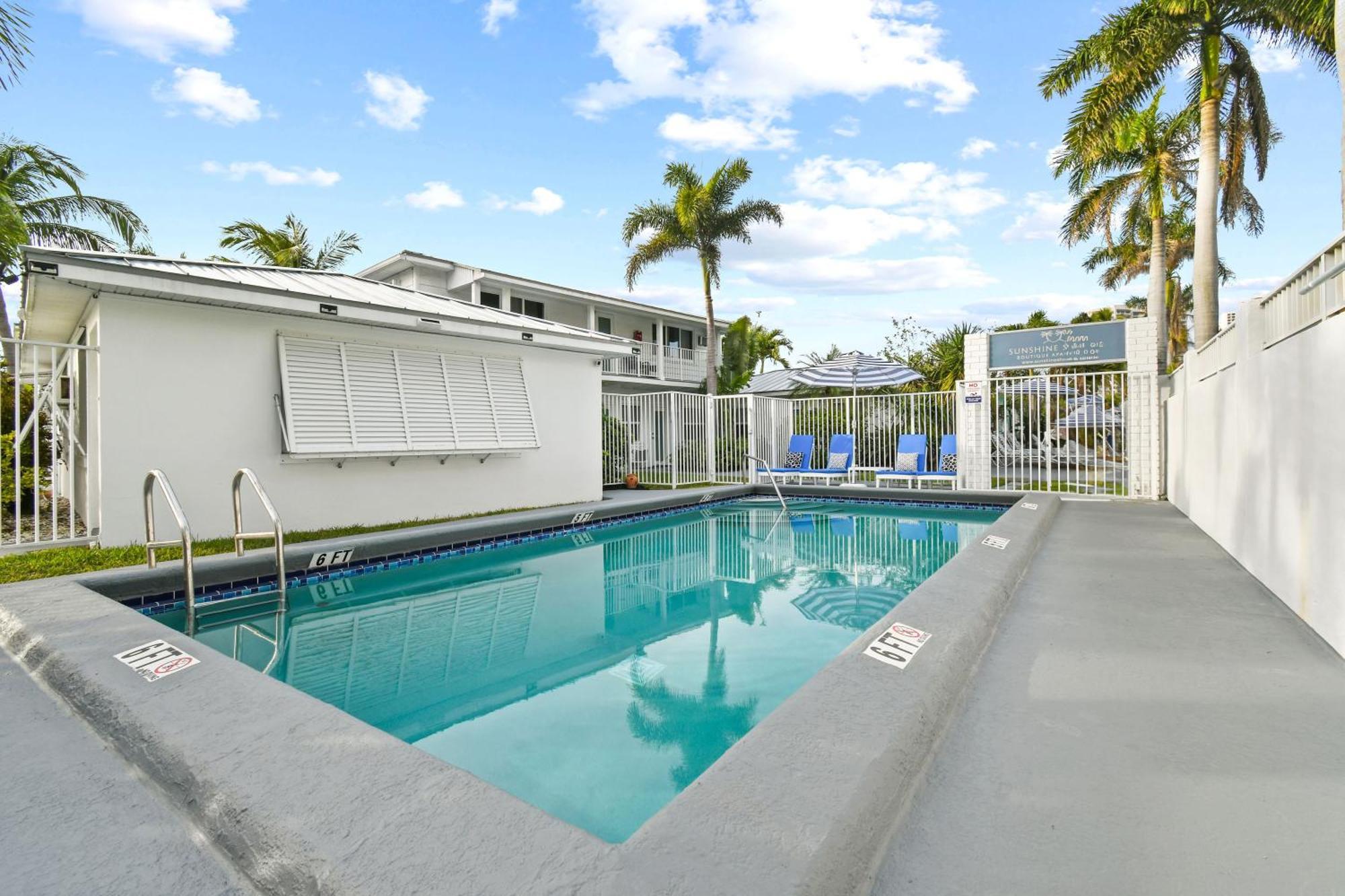 Sunshine Shores Boutique Apartments Palm Beach Shores Zewnętrze zdjęcie